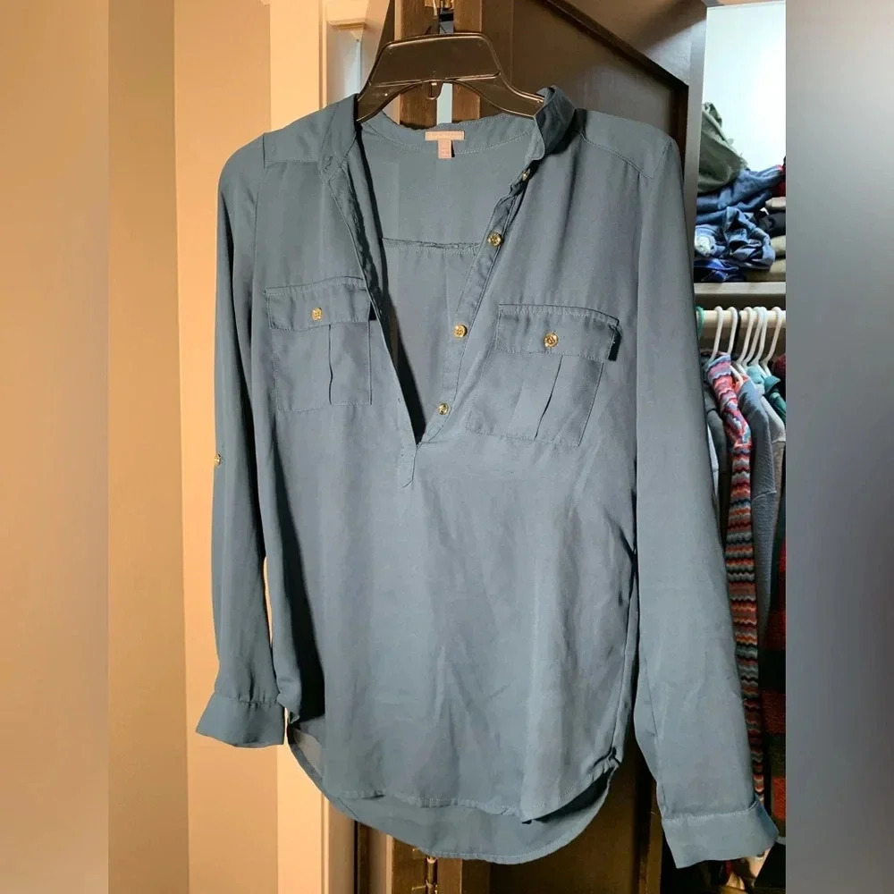 Charlotte Russe teal dressy top